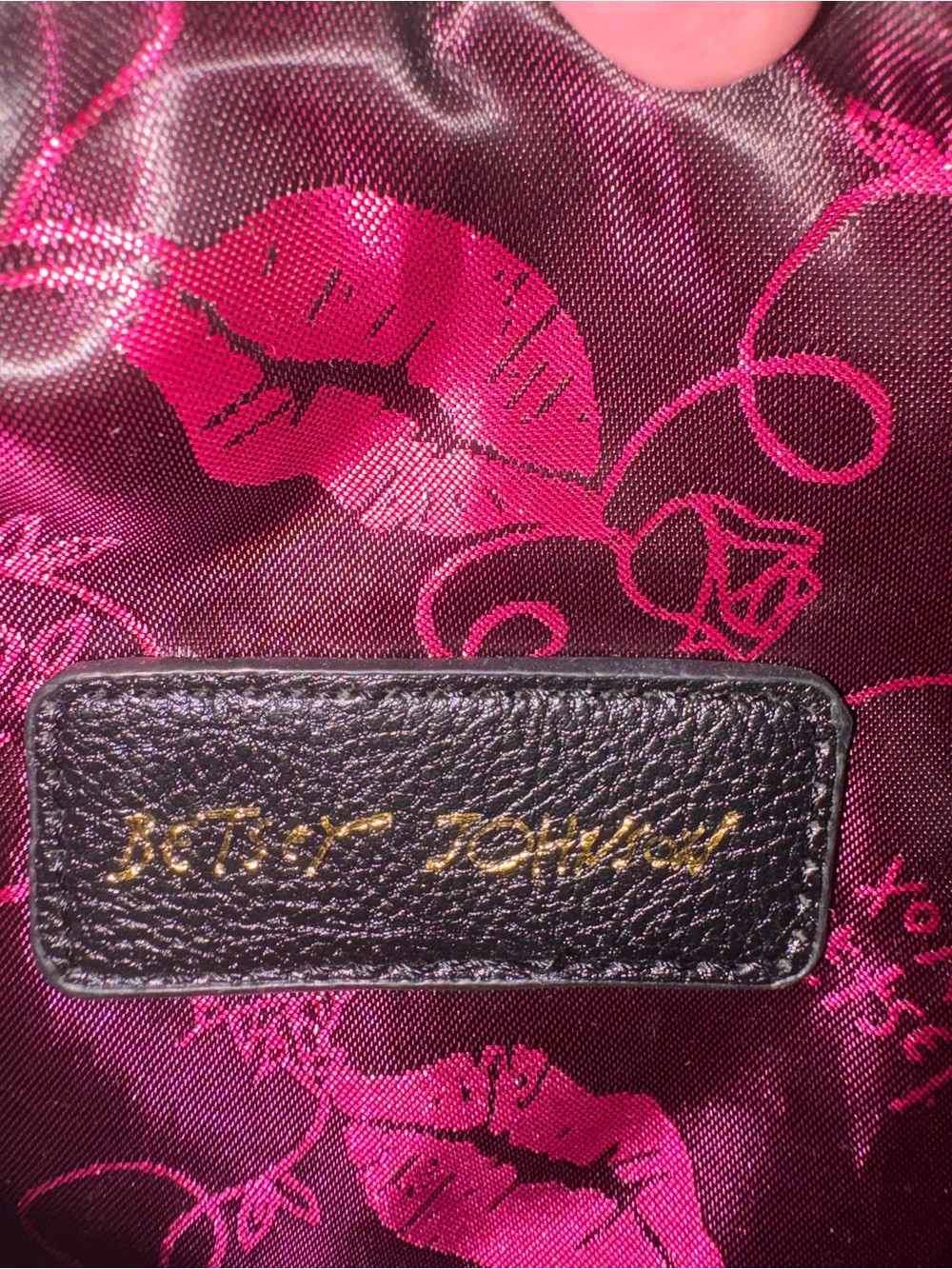 Betsey Johnson NWOT Hot Pink Quilted Mini Satchel Crossbody with Black Bow. - Picture 6 of 9